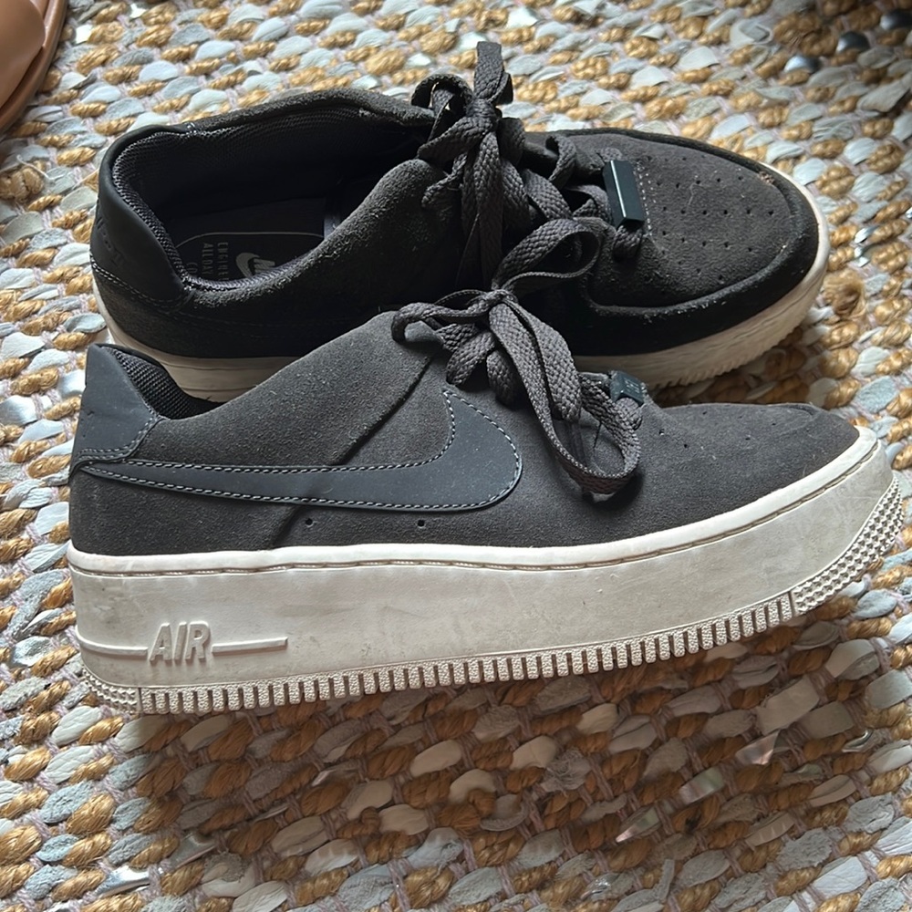 Nike Air Force 1 Sage Low